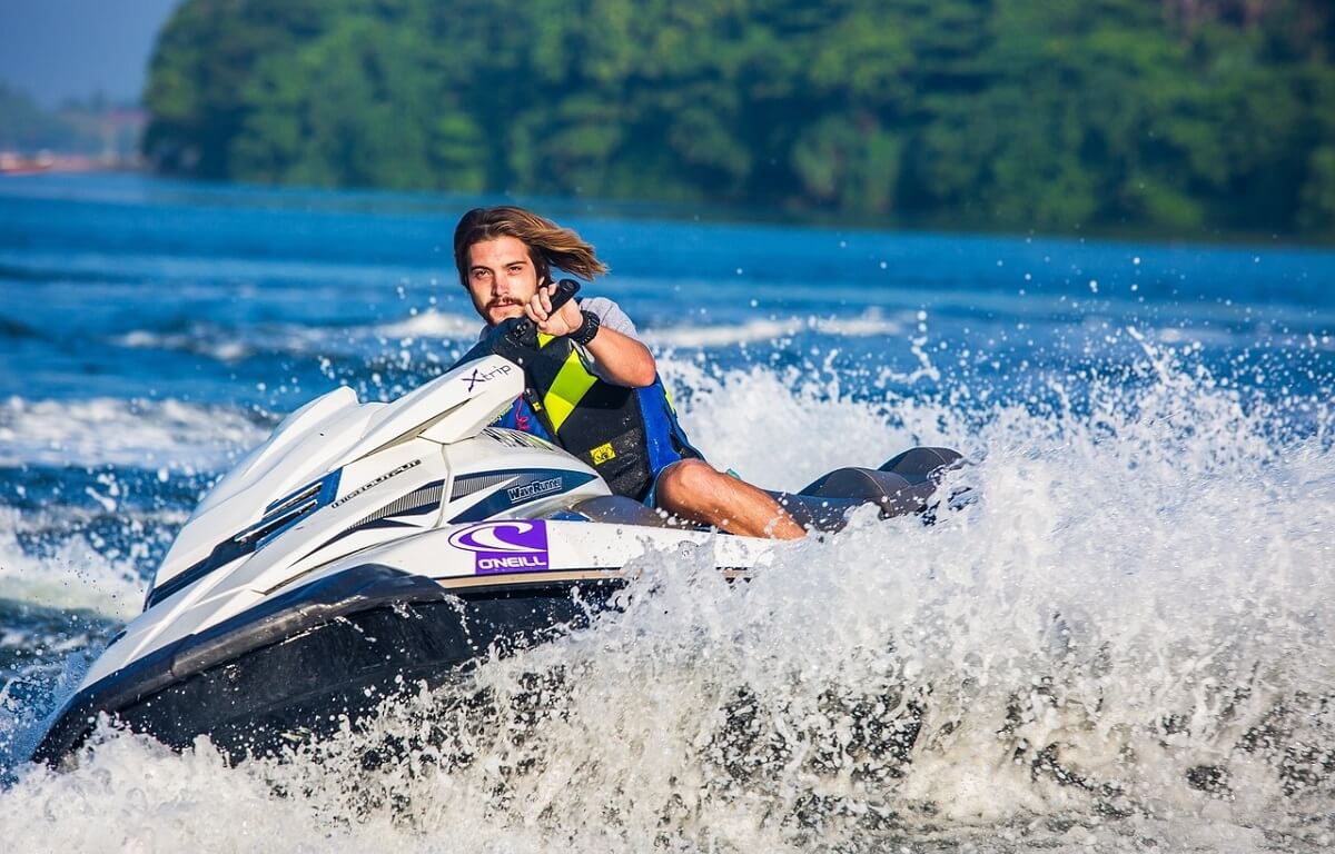 Jet Skiing Safety Tips